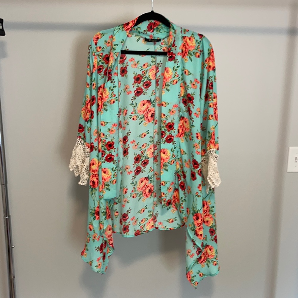 FLORAL KIMONO